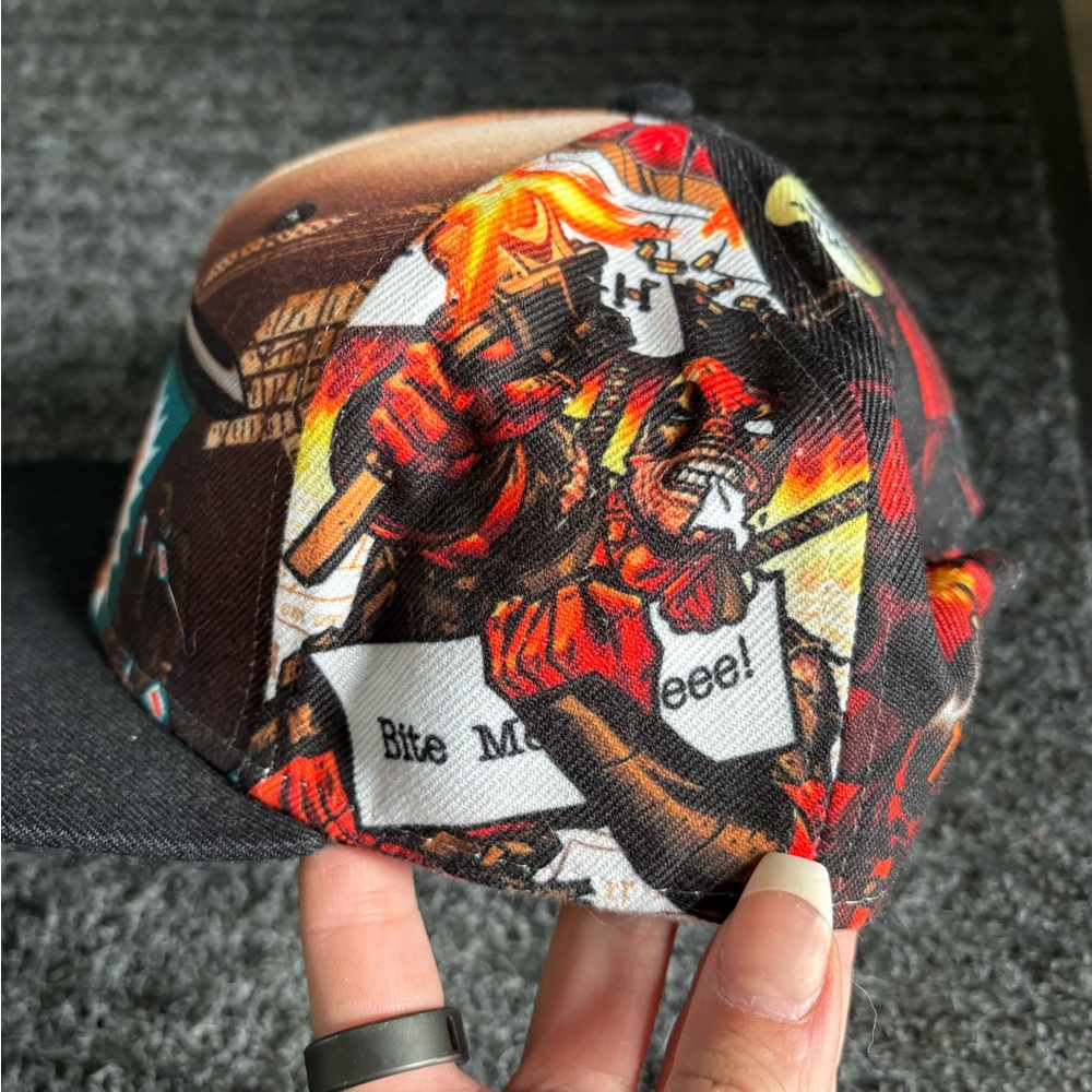 Deadpool SnapBack - Picture 2 of 6